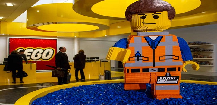 A fabricante de brinquedos Lego disse na quarta-feira (8) que planeja construir uma nova fábrica no Vietnã para atender à demanda crescente por seus tijolos de plástico colorido entre crianças em toda a Ásia.