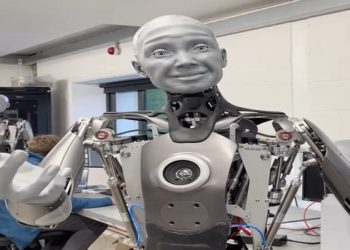 Robô foi criado para servir de plataforma de aplicação de algoritmos de Inteligência Artificial